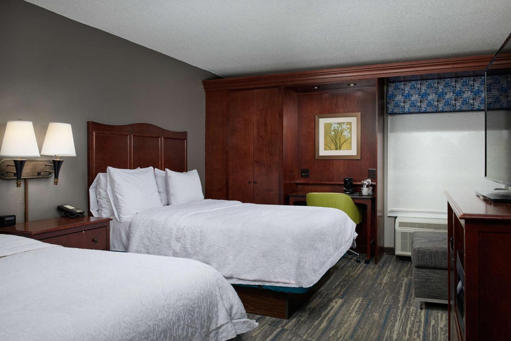 Hampton Inn Atlanta-Cumberland Mall/Cobb Galleria Area Смирна Екстер'єр фото