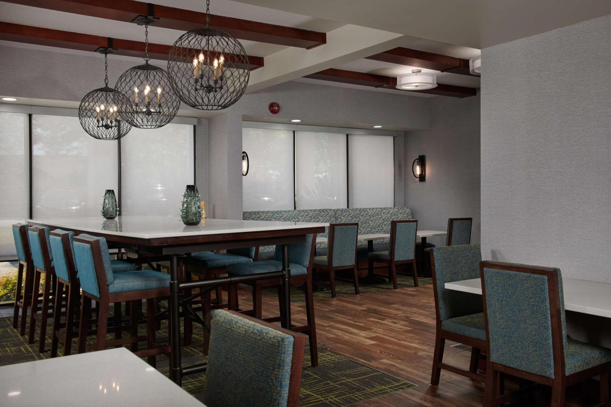 Hampton Inn Atlanta-Cumberland Mall/Cobb Galleria Area Смирна Екстер'єр фото