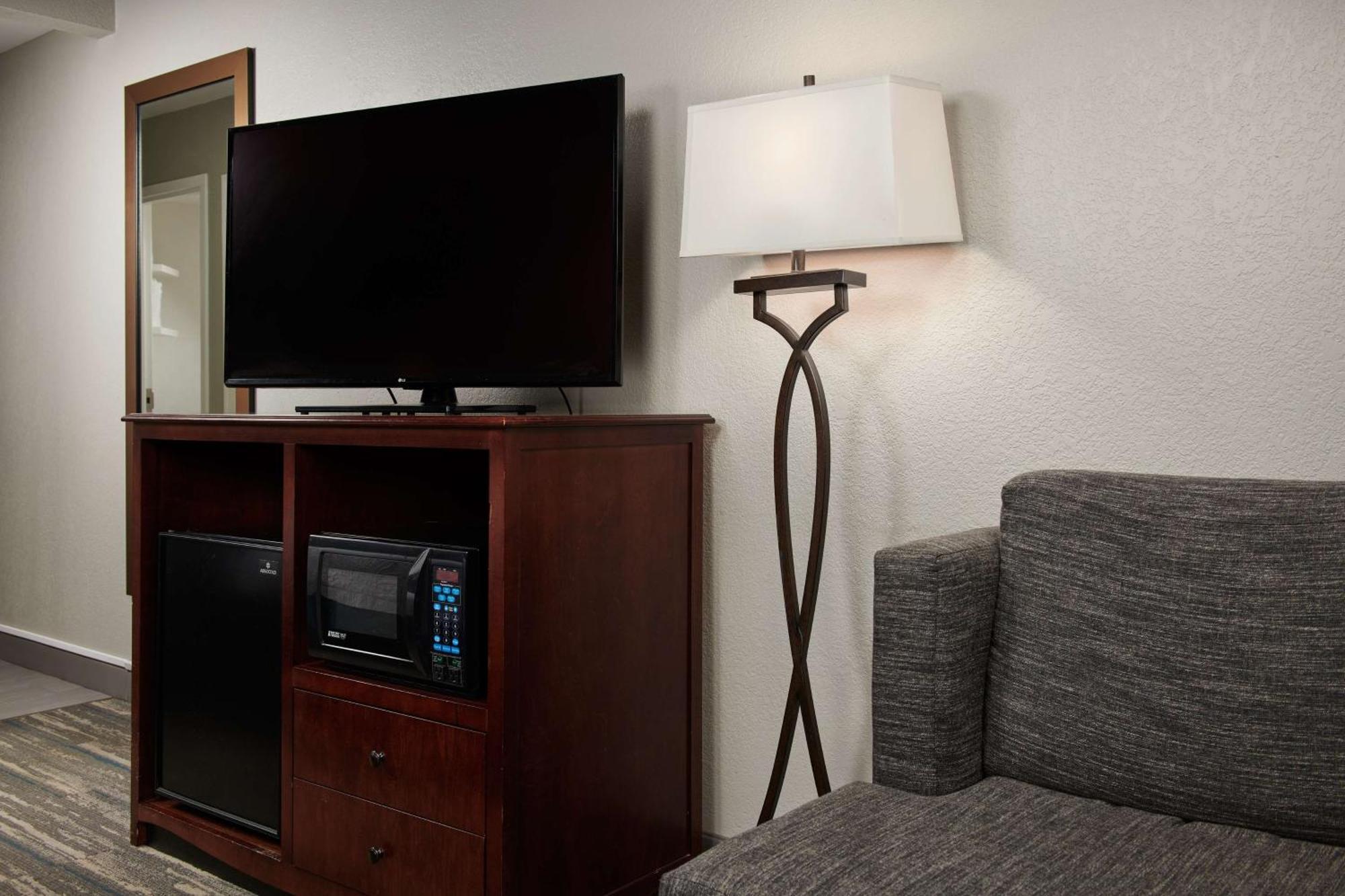 Hampton Inn Atlanta-Cumberland Mall/Cobb Galleria Area Смирна Екстер'єр фото